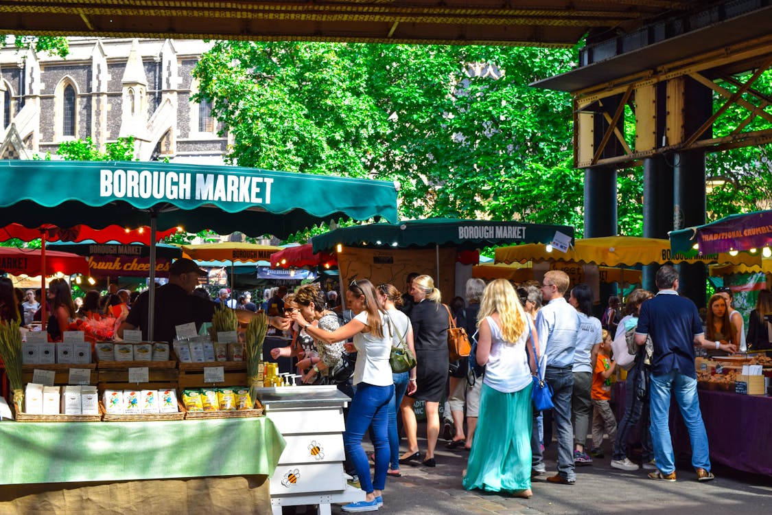 Exploring the Best London Street Food Spots: A Guide for Backpackers